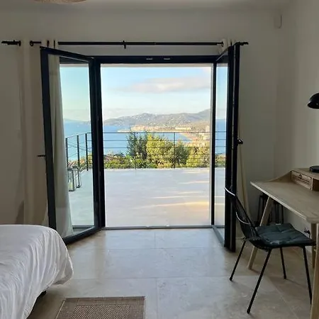 Maison Piscine Chauffee Vue Le Lavandou
